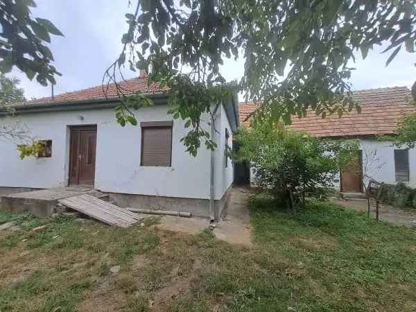 Eladó családi ház, Poroszló 4 szoba 140 m² 17.9 M Ft